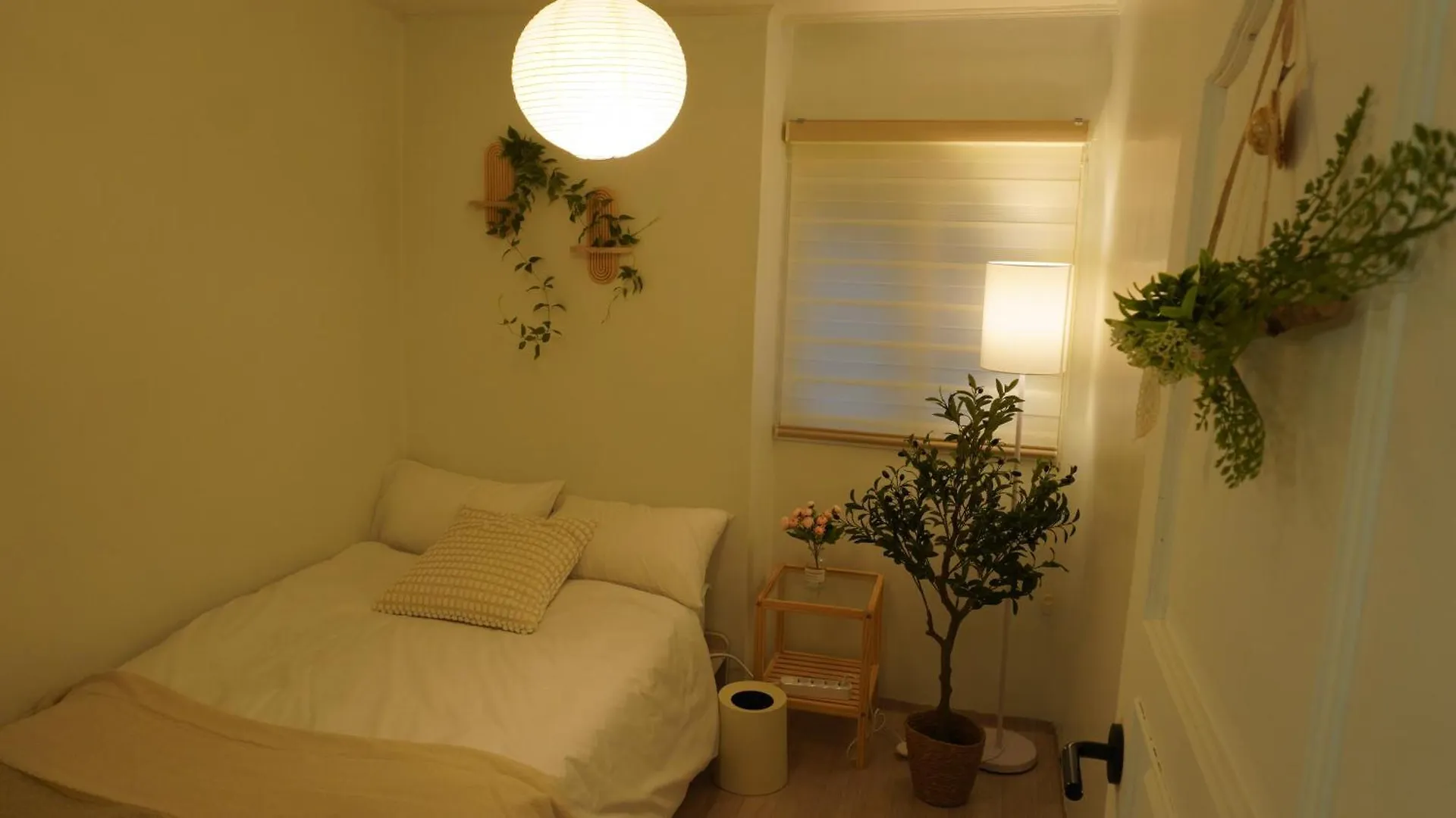 Ewha Univ, Ahyeon 3Rooms Stay ソウル特別市 0*,